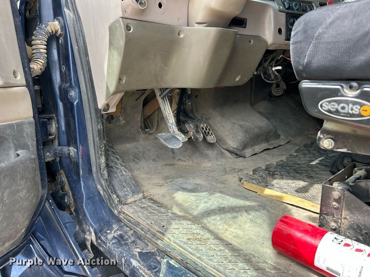 image for item EK2969 2007 Sterling  L8500 dump truck