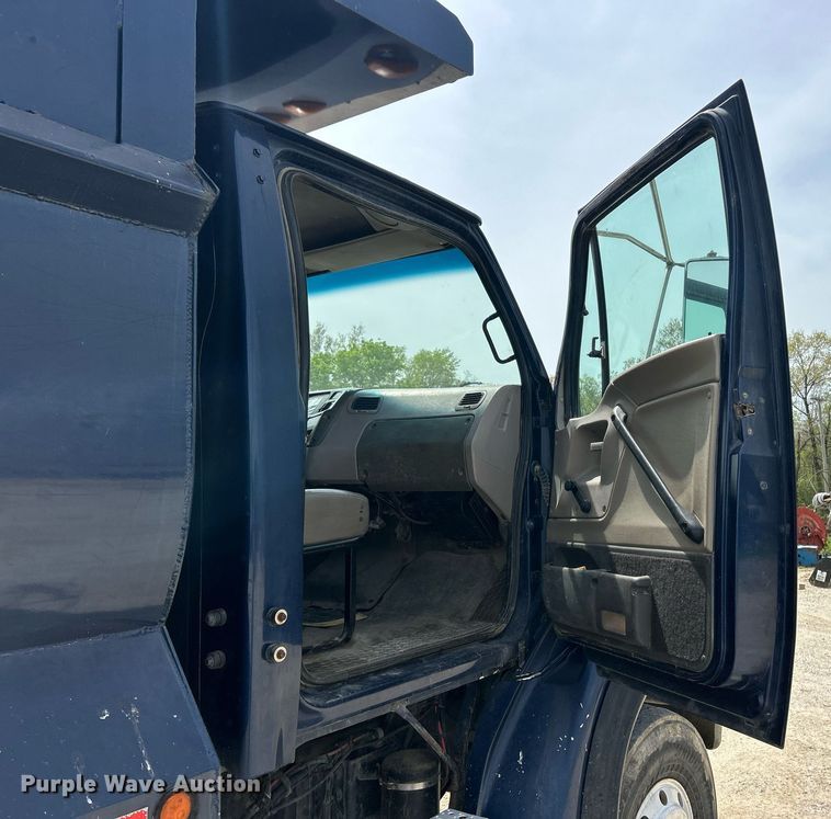 image for item EK2969 2007 Sterling  L8500 dump truck