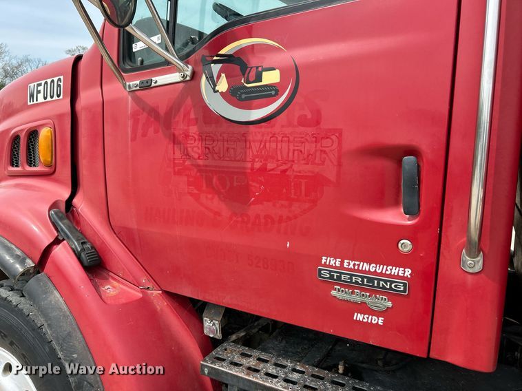 image for item EK2970 2003 Sterling L7500 dump truck