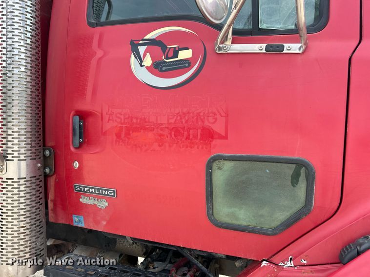 image for item EK2970 2003 Sterling L7500 dump truck