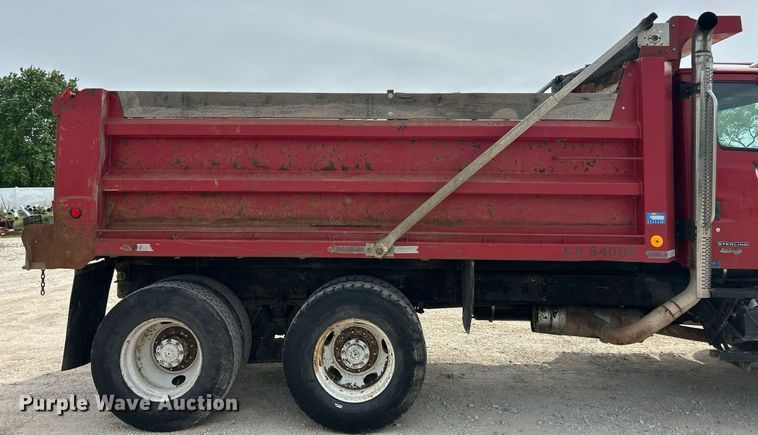 image for item EK2970 2003 Sterling L7500 dump truck