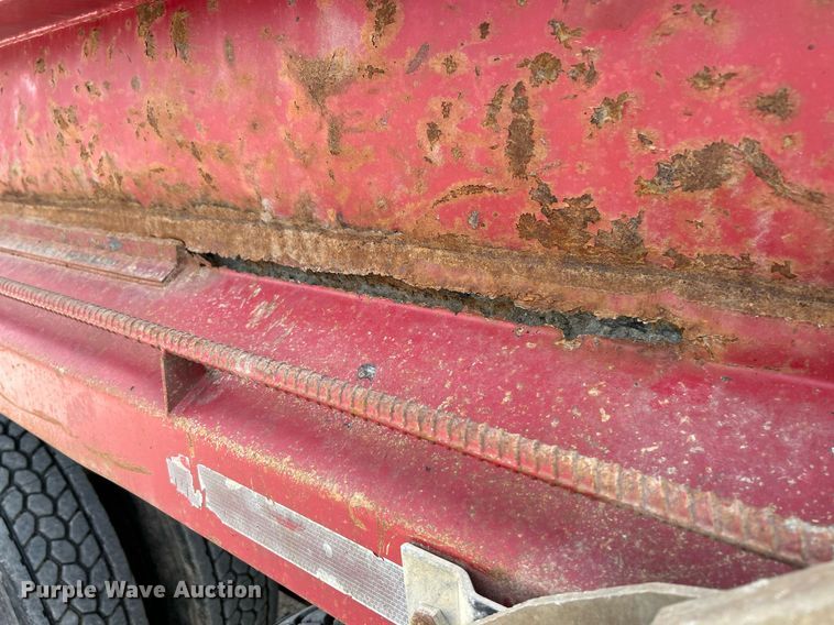 image for item EK2970 2003 Sterling L7500 dump truck