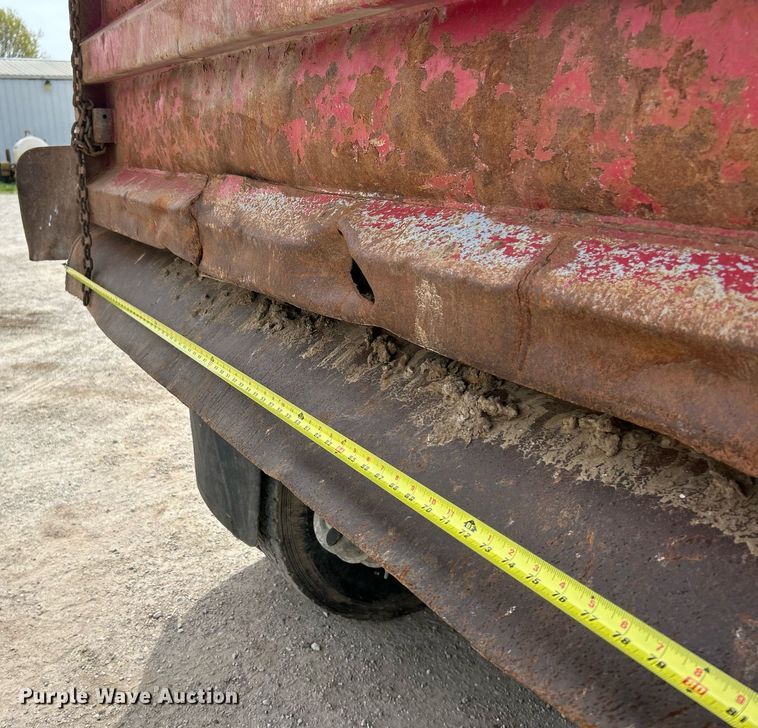 image for item EK2970 2003 Sterling L7500 dump truck