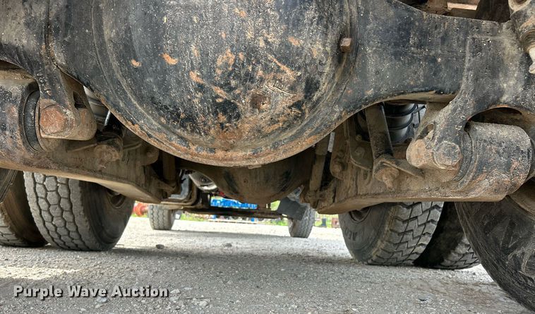 image for item EK2970 2003 Sterling L7500 dump truck