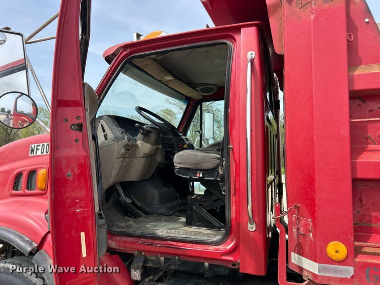 image for item EK2970 2003 Sterling L7500 dump truck