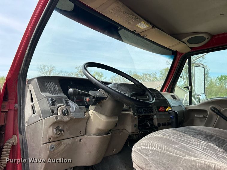 image for item EK2970 2003 Sterling L7500 dump truck