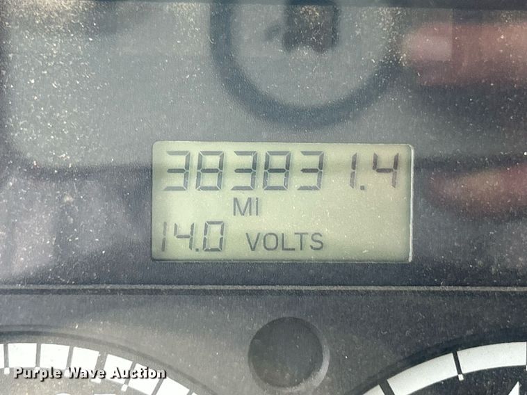 image for item EK2970 2003 Sterling L7500 dump truck