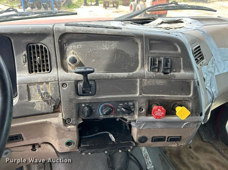 image for item EK2970 2003 Sterling L7500 dump truck