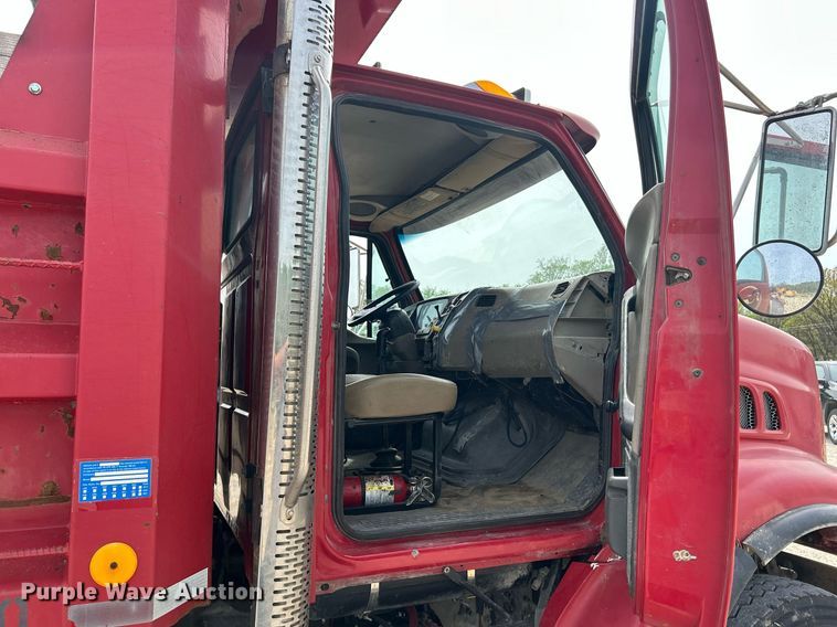 image for item EK2970 2003 Sterling L7500 dump truck