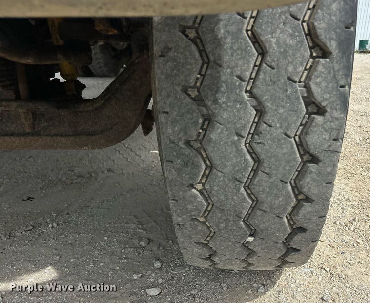 image for item EK2970 2003 Sterling L7500 dump truck