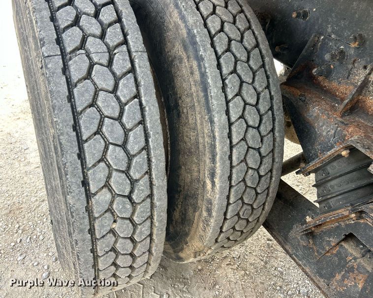 image for item EK2970 2003 Sterling L7500 dump truck