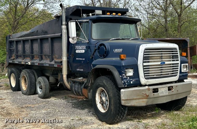 image for item EK2971 1993 Ford L8000 dump truck