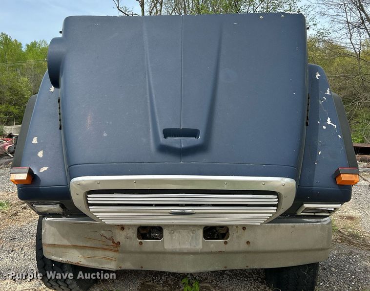 image for item EK2971 1993 Ford L8000 dump truck