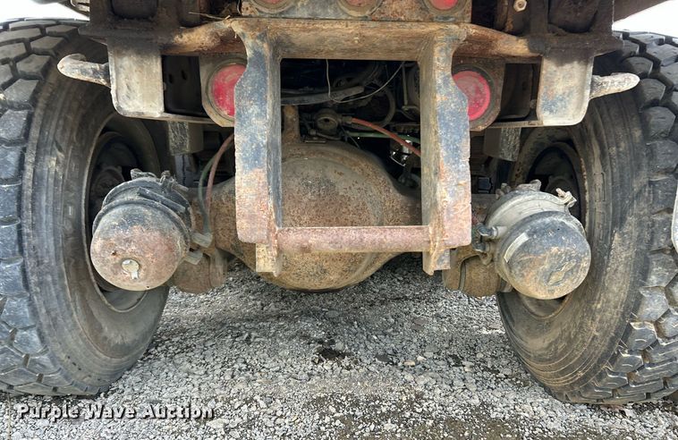 image for item EK2971 1993 Ford L8000 dump truck