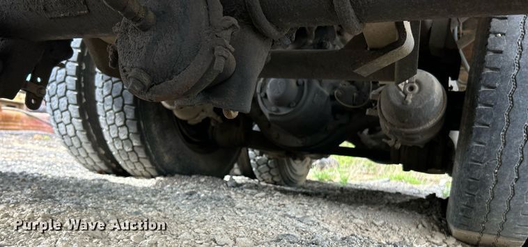 image for item EK2971 1993 Ford L8000 dump truck