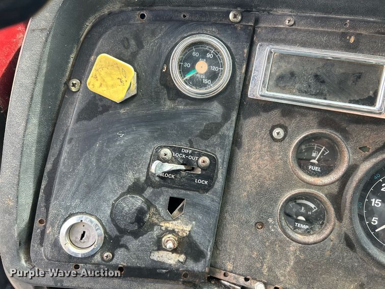 image for item EK2971 1993 Ford L8000 dump truck