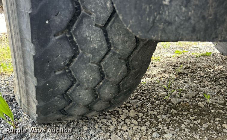 image for item EK2971 1993 Ford L8000 dump truck