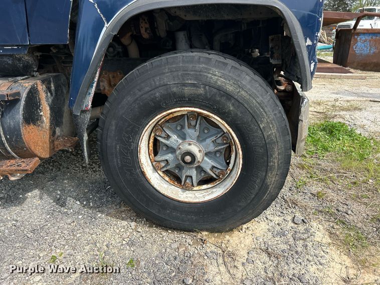 image for item EK2971 1993 Ford L8000 dump truck