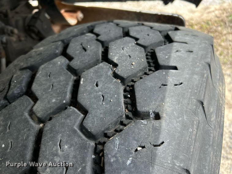 image for item EK2971 1993 Ford L8000 dump truck