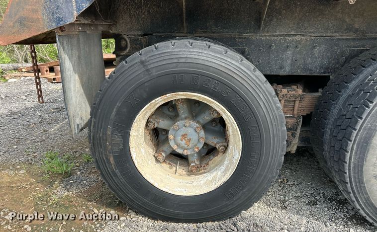 image for item EK2971 1993 Ford L8000 dump truck