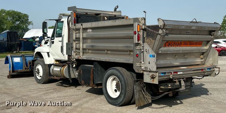 image for item EK2972 2010 International 7400 SFA dump truck