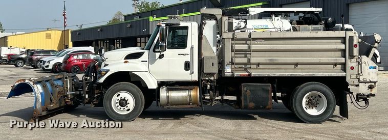 image for item EK2972 2010 International 7400 SFA dump truck