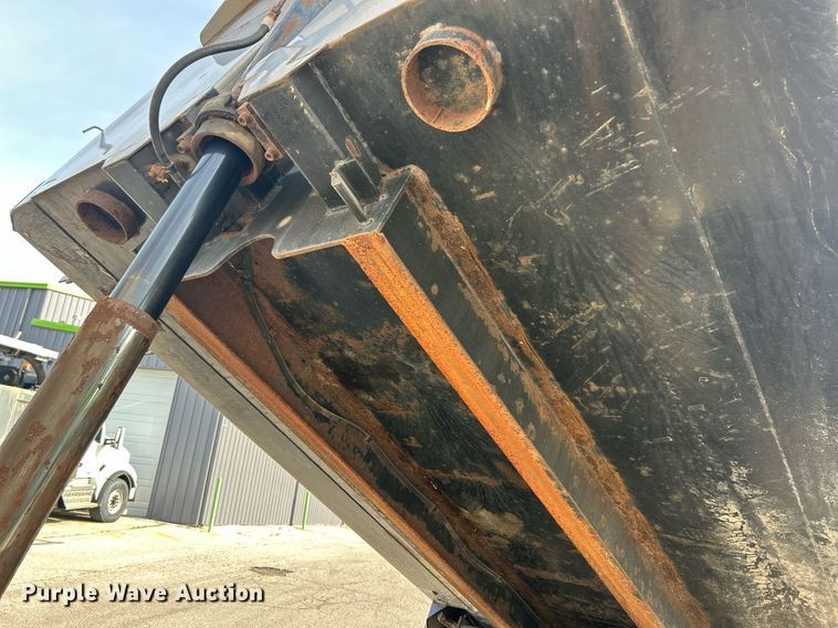 image for item EK2972 2010 International 7400 SFA dump truck