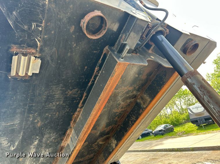 image for item EK2972 2010 International 7400 SFA dump truck