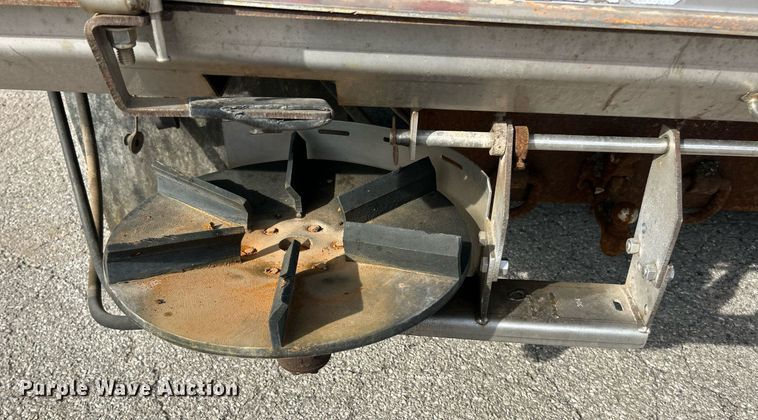 image for item EK2972 2010 International 7400 SFA dump truck