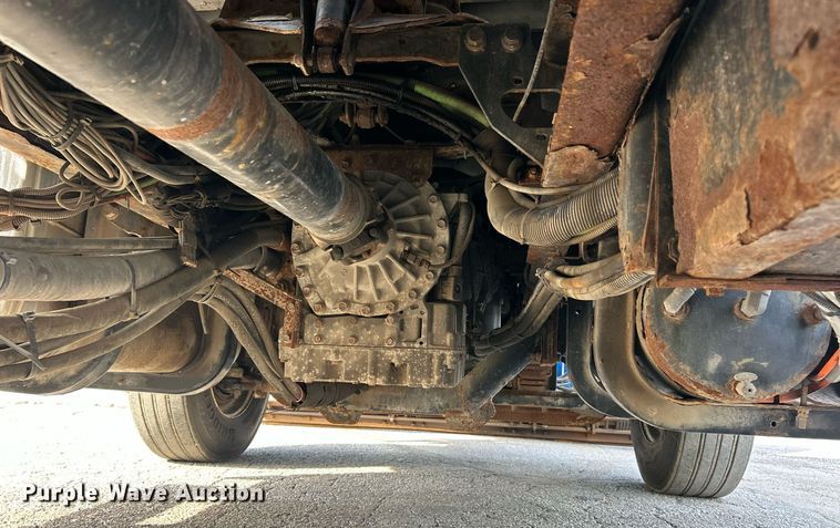 image for item EK2972 2010 International 7400 SFA dump truck