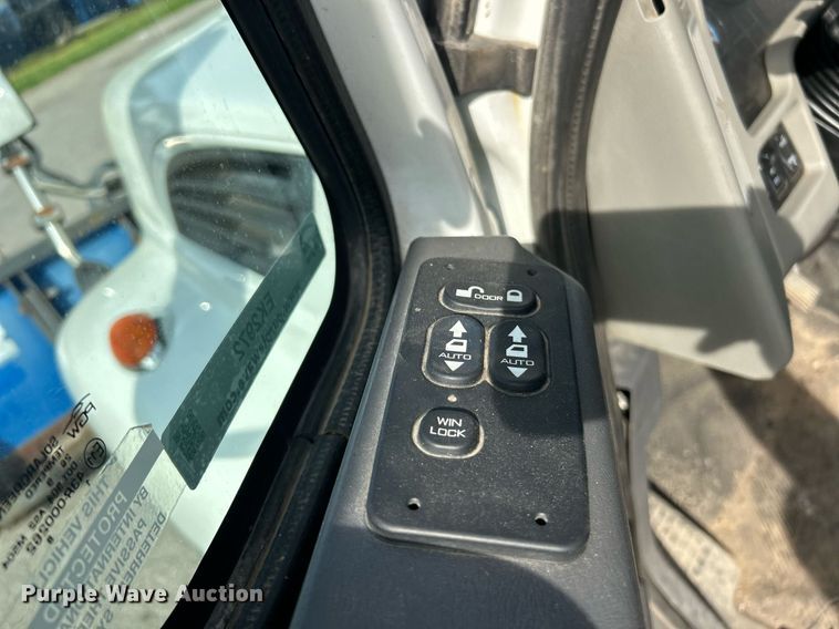 image for item EK2972 2010 International 7400 SFA dump truck