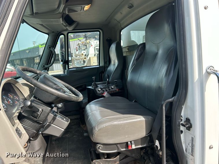 image for item EK2972 2010 International 7400 SFA dump truck