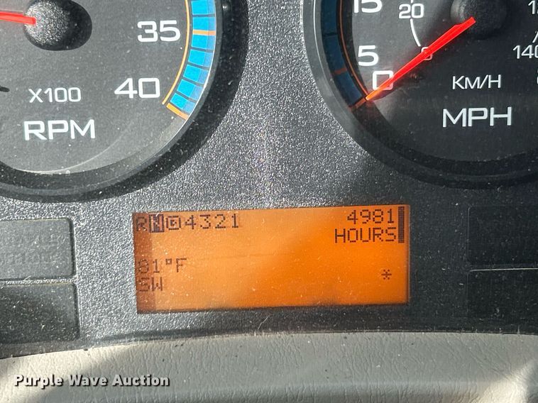 image for item EK2972 2010 International 7400 SFA dump truck