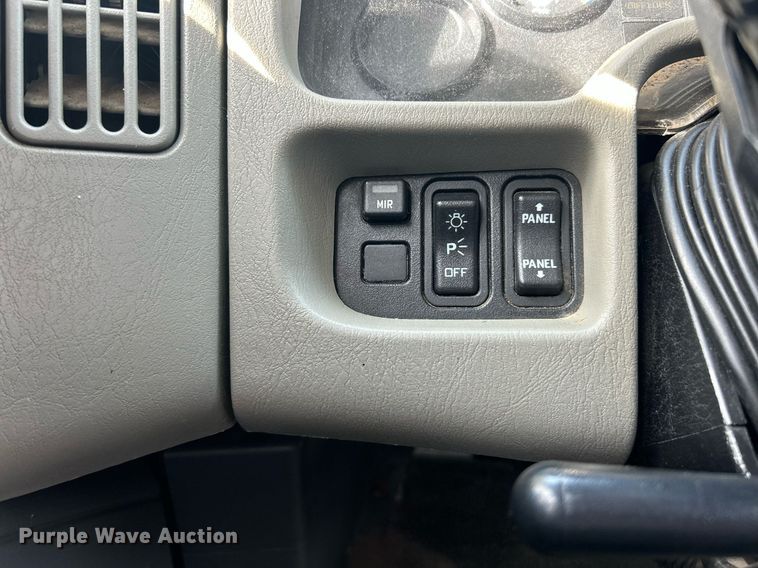 image for item EK2972 2010 International 7400 SFA dump truck