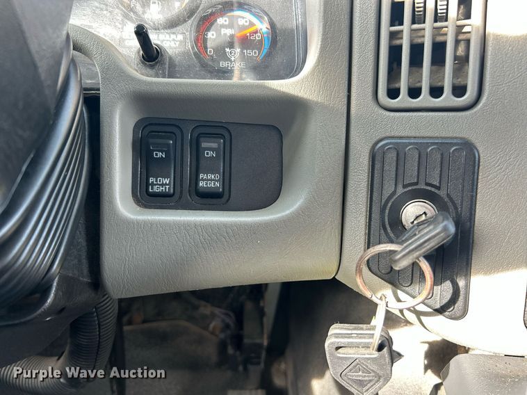 image for item EK2972 2010 International 7400 SFA dump truck