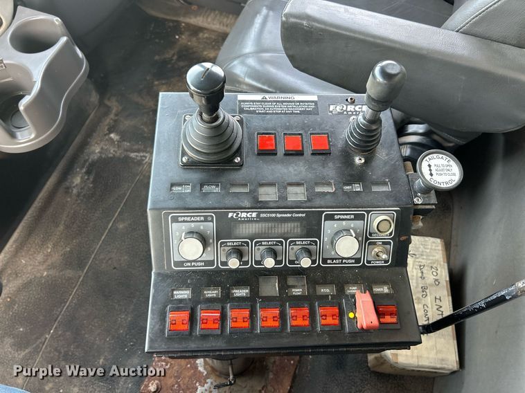 image for item EK2972 2010 International 7400 SFA dump truck