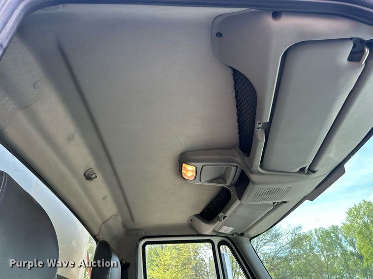 image for item EK2972 2010 International 7400 SFA dump truck