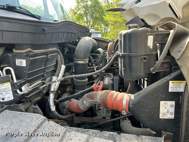 image for item EK2972 2010 International 7400 SFA dump truck