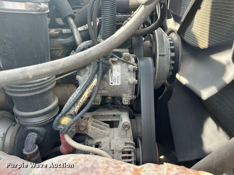 image for item EK2972 2010 International 7400 SFA dump truck