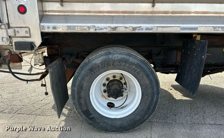 image for item EK2972 2010 International 7400 SFA dump truck