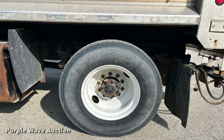 image for item EK2972 2010 International 7400 SFA dump truck