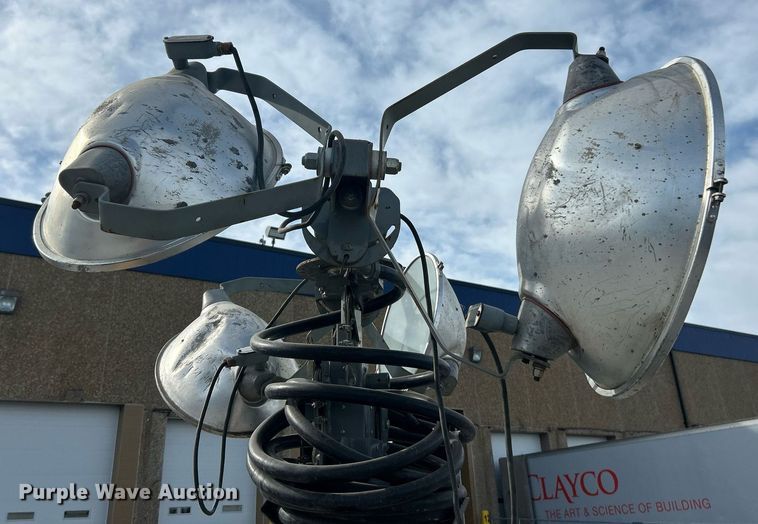 image for item EK2981 Allmand Night-Lite Pro II V-Series light plant