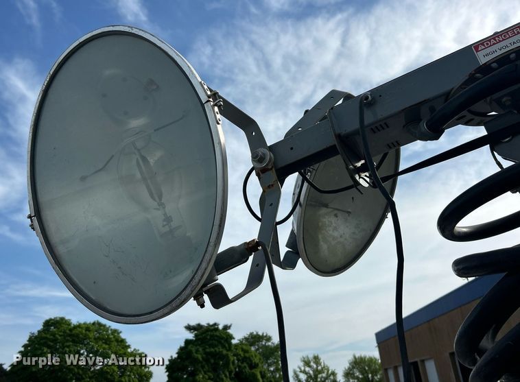 image for item EK2981 Allmand Night-Lite Pro II V-Series light plant