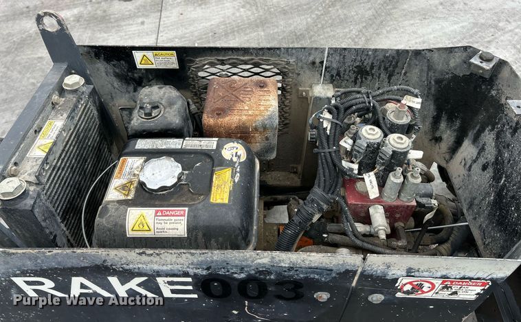 image for item EK2985 2007 Somero Power Rake laser screed