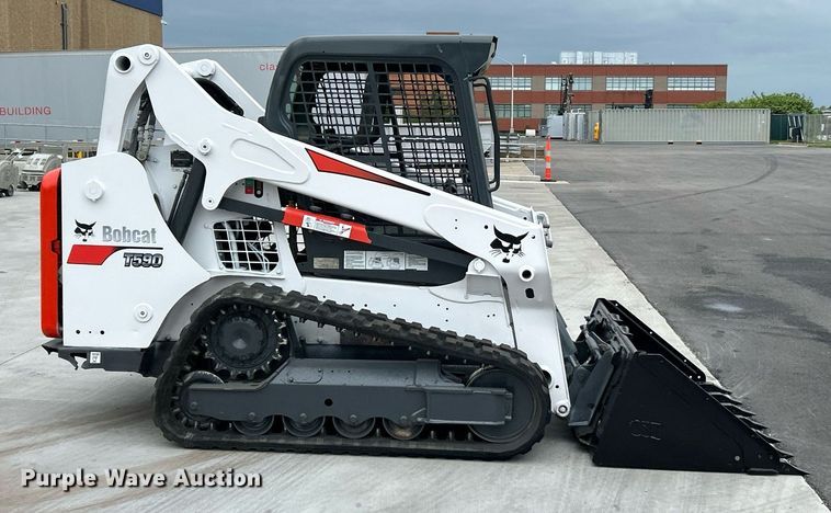 image for item EK2996 2016 Bobcat T590 tracked skid steer loader