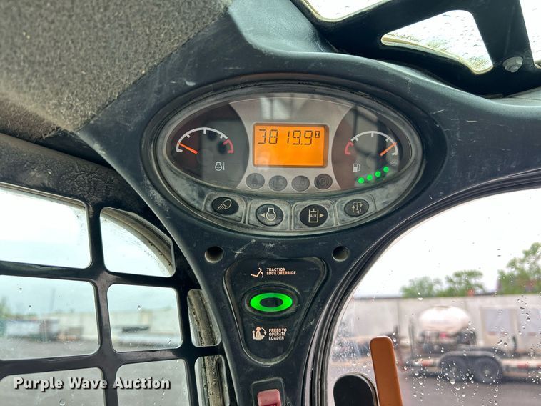 image for item EK2997 2018 Bobcat T770 tracked skid steer loader