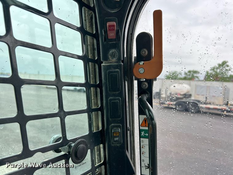 image for item EK2997 2018 Bobcat T770 tracked skid steer loader