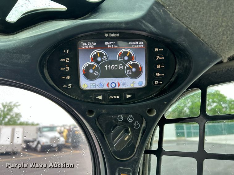 image for item EK2997 2018 Bobcat T770 tracked skid steer loader