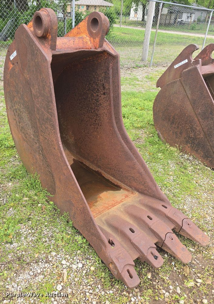 image for item EK5178 (3) Backhoe buckets