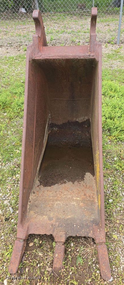 image for item EK5178 (3) Backhoe buckets